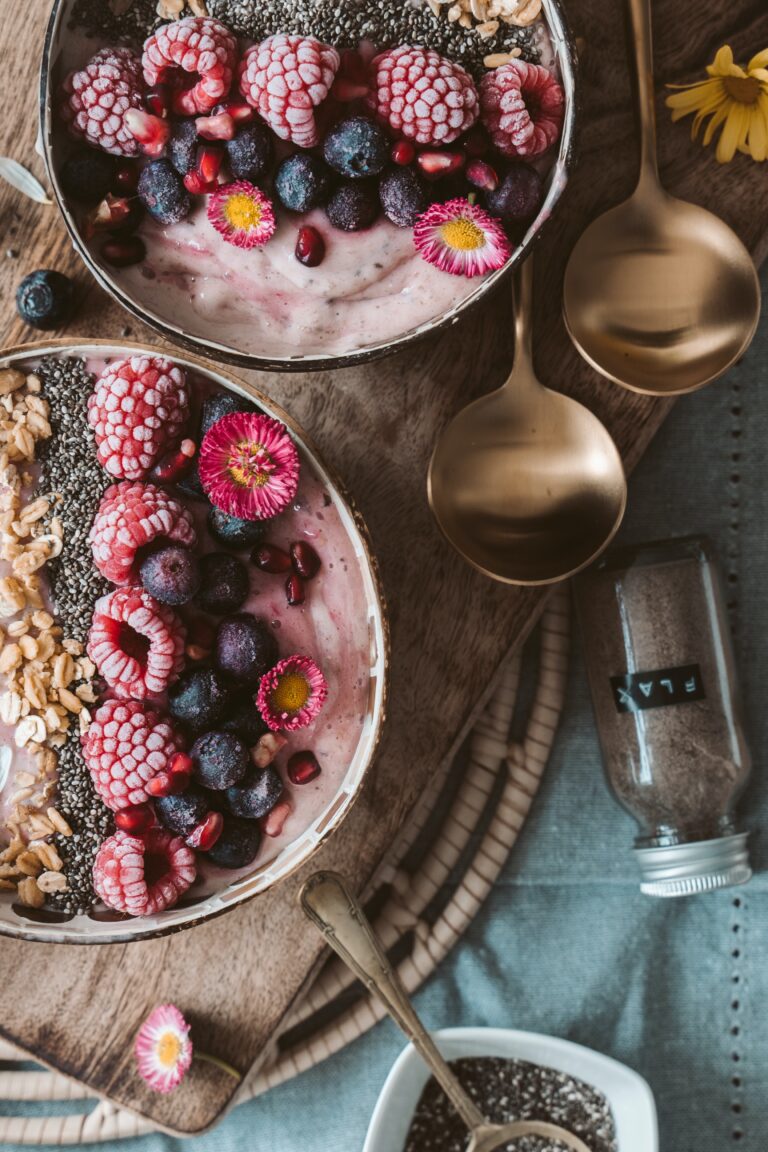 Breakfast Smoothie Bowls: Delicious, Nutritious Recipes for a Healthy Start to Your Day