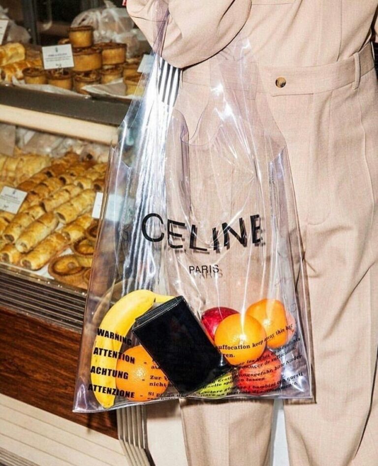 Top 10 healthy snacks to keep at your desk.